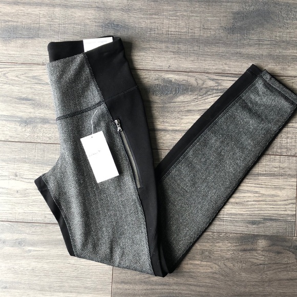 High Rise Leggings - Picture 1 of 7